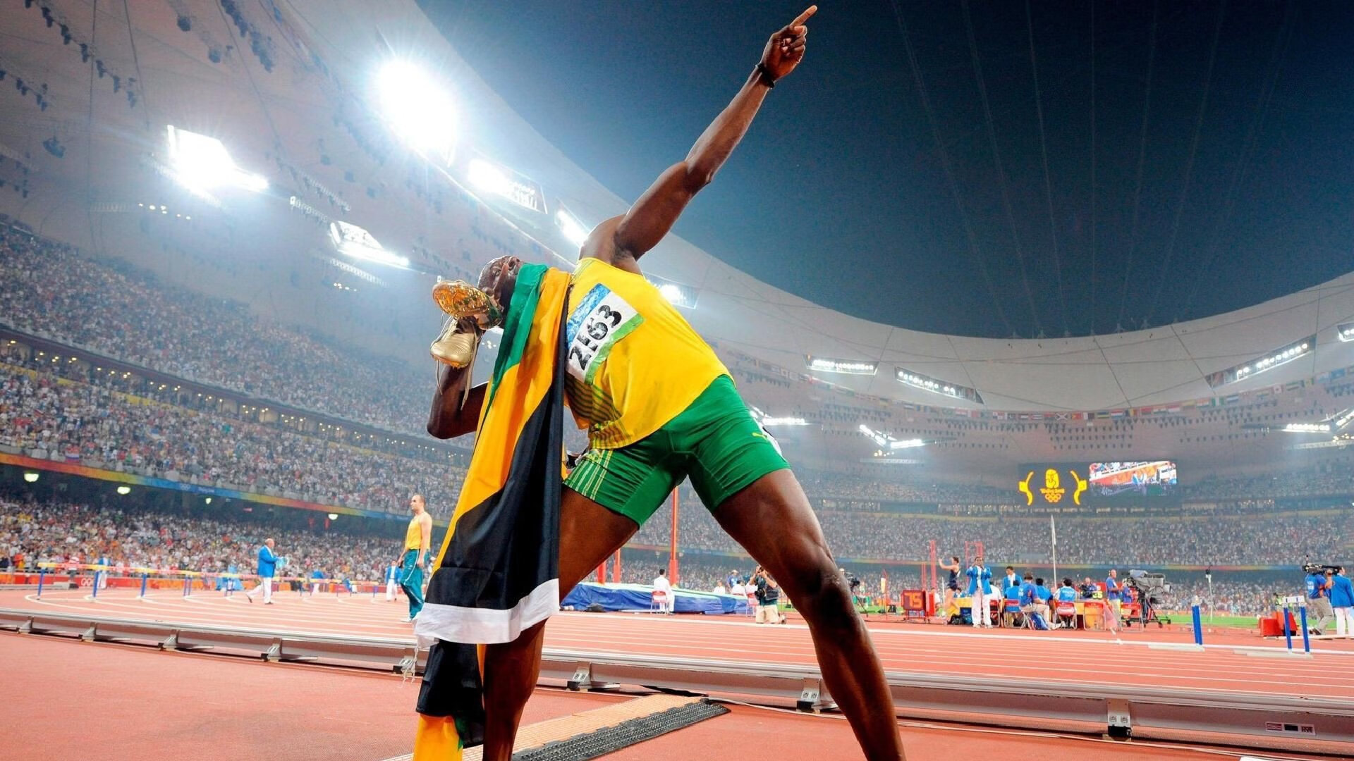 开云官方app入口-加纳关键战突围美国，基米希在焦点战证明自己—当团队荣耀与个人救赎在绿茵场交织